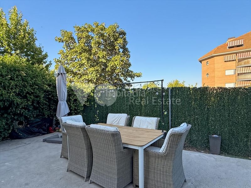 Foto a11d801a-d875-4003-b5b2-5ea2fcff856d. Planta baixa amb calefacció aparcament piscina a Boadilla del Monte
