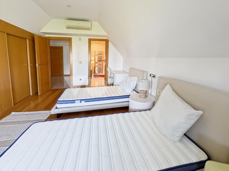 Foto ff18cdd8-4838-4009-acee-090110337fb4. Casa amb calefacció aparcament piscina a Las Lomas Boadilla del Monte