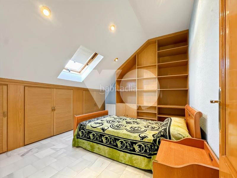 Foto 1bcdbe73-bd93-41d3-8e19-ee7ca865bd57. Casa bifamiliare con riscaldamento parcheggio in Fresnos I y II Torrejón de Ardoz