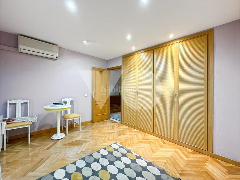 Foto 420ba775-50dd-4b27-b342-afa018ac810e. Casa bifamiliare con riscaldamento parcheggio in Fresnos I y II Torrejón de Ardoz