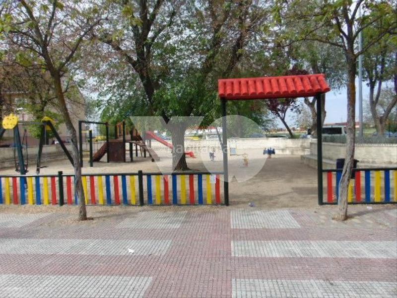 Foto 44be39ff-bdd8-48e5-a37c-3d6404cc3a6e. Casa bifamiliare con riscaldamento parcheggio in Fresnos I y II Torrejón de Ardoz