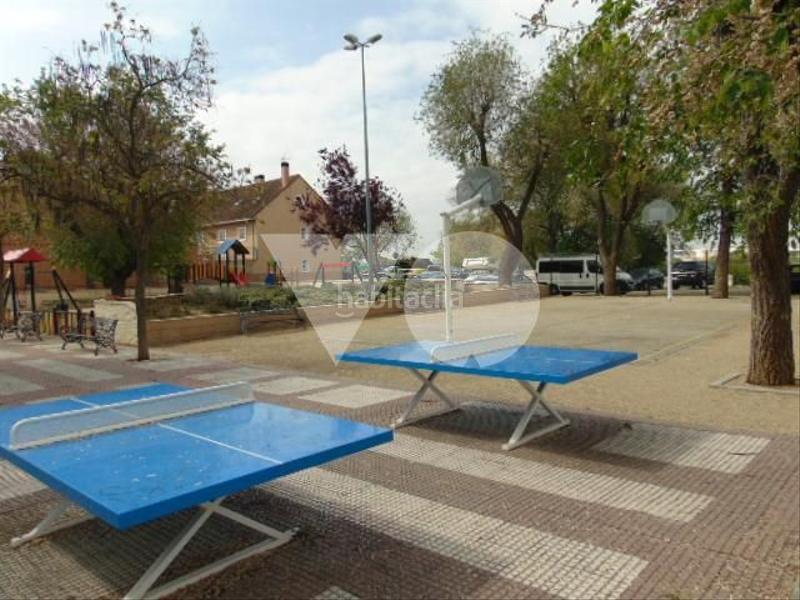 Foto 552eda8c-3c41-4bec-8a3f-727496e1c3b3. Casa bifamiliare con riscaldamento parcheggio in Fresnos I y II Torrejón de Ardoz