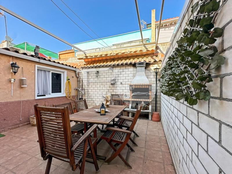 Foto 8479a6f0-dcd7-4661-96ae-360a2798cb3b. Casa bifamiliare con riscaldamento parcheggio in Fresnos I y II Torrejón de Ardoz