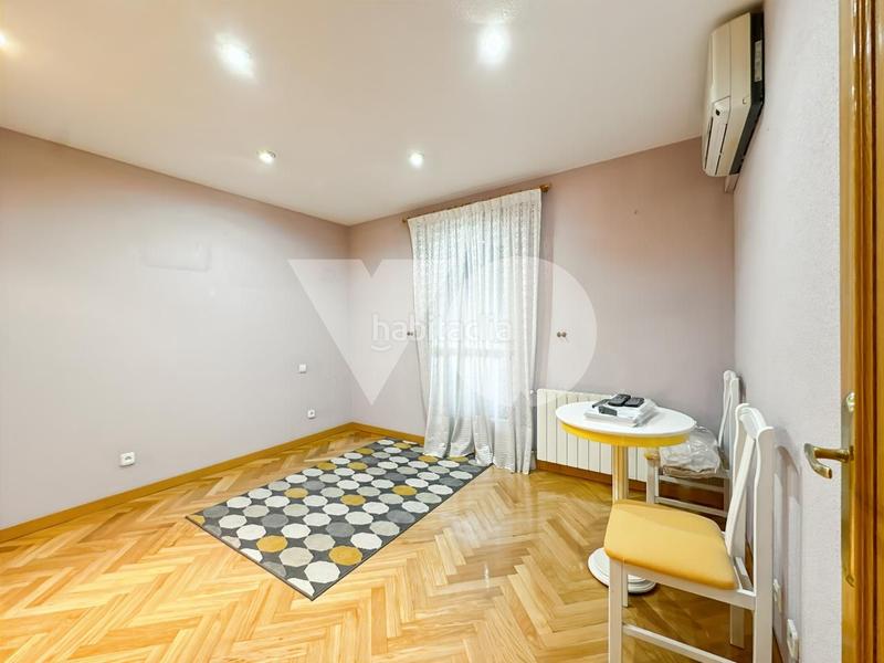 Foto 9732d657-54fa-4b1c-8b35-244e65c33d71. Casa bifamiliare con riscaldamento parcheggio in Fresnos I y II Torrejón de Ardoz