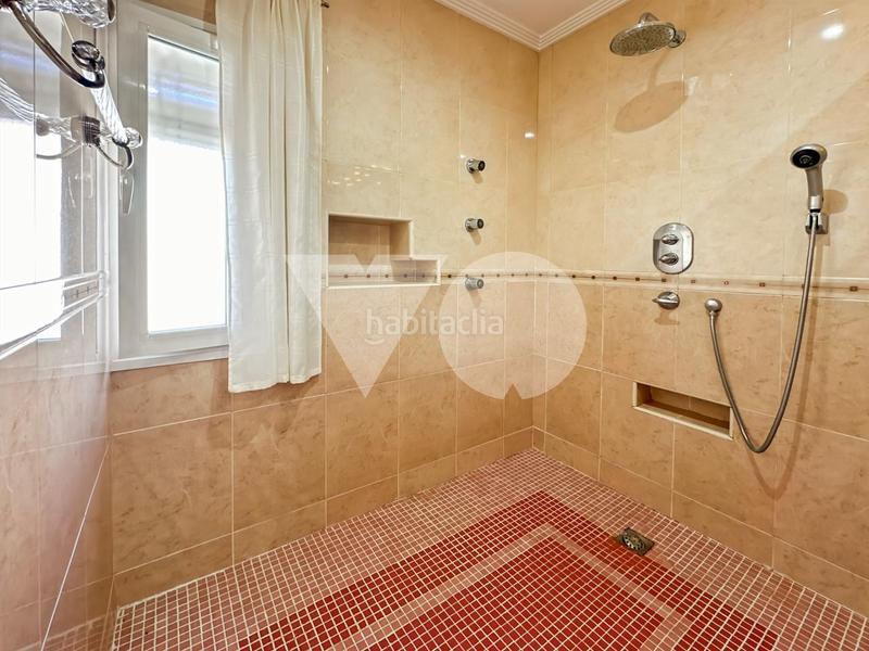 Foto a79ed801-7295-4532-bd0e-e091921ab37c. Casa bifamiliare con riscaldamento parcheggio in Fresnos I y II Torrejón de Ardoz