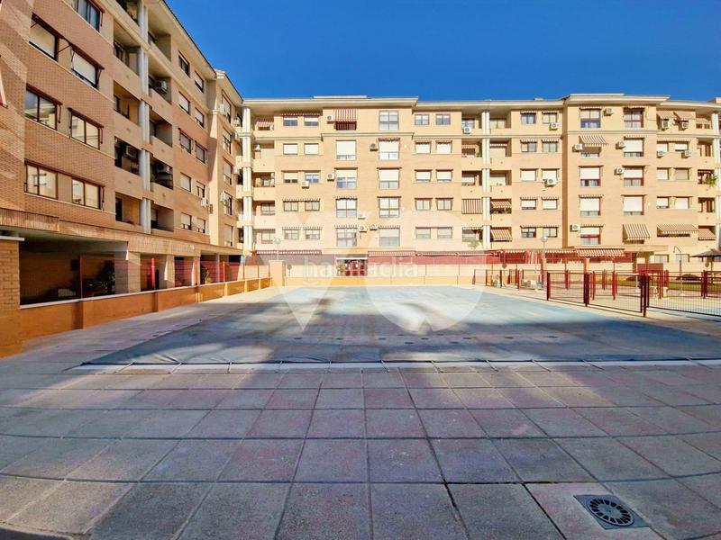 Foto 612d0e26-060c-404a-bf48-7488580cf7e2. Piano terra con riscaldamento parcheggio piscina in Torrejón de Ardoz