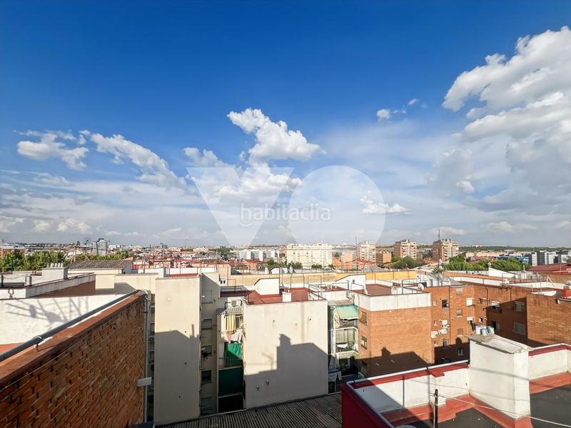 Foto fe46bdb2-f9db-4398-a9b8-f7ed509389c1. Pis amb calefacció a Almendrales Madrid