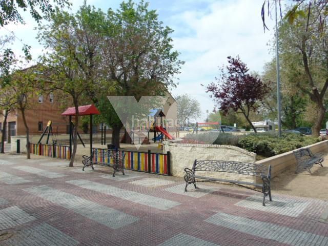 Foto 76eb4b80-32ad-4a7e-8bd1-5ce495033510. Terreny residencial a Fresnos I y II Torrejón de Ardoz