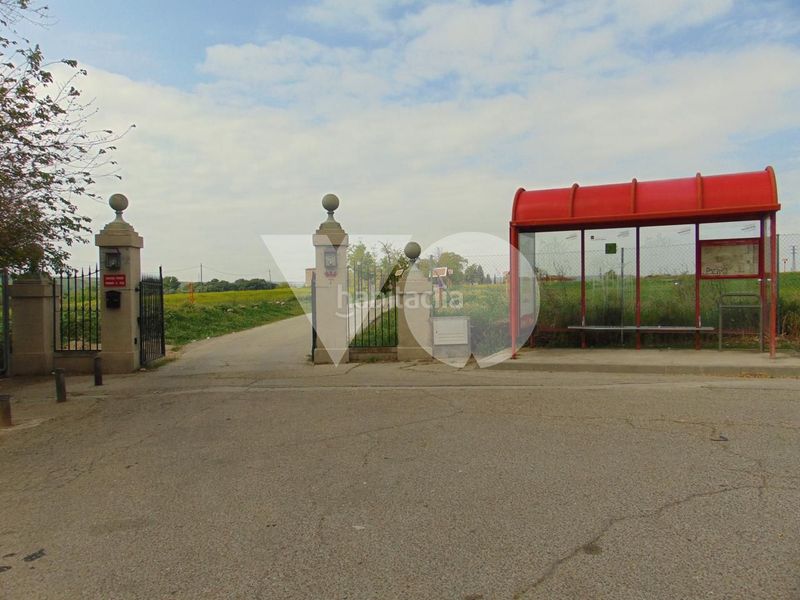 Foto b9e93886-96e3-4ce1-b219-83a7f9675121. Terreny residencial a Fresnos I y II Torrejón de Ardoz