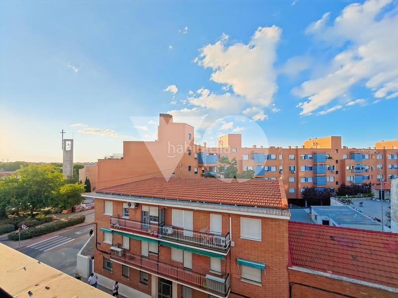 Foto e7063f28-37c0-4947-b76a-a74238fed5c2. Ático se vende ático en barajas en Timón Madrid