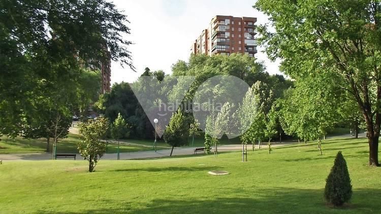 Foto a3d0c82d-d3c6-444a-8ed1-a2101230f2e5. Apartament amb calefacció a Valdeacederas Madrid