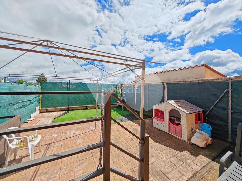 Foto c51c58d2-ef61-4da0-ac62-f9bd15506542. Casa adossada amb calefacció aparcament a Torija