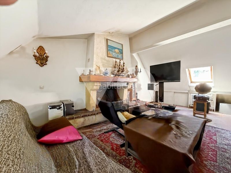 Foto c7eb18bd-a5e7-4286-85a4-d0c6c5a0d765. Casa amb calefacció aparcament piscina a Alameda de Osuna Madrid