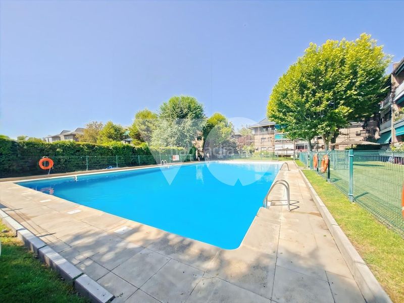 Foto 1382bb0b-6413-4c12-9203-c151bb1daa15. Pis amb calefacció aparcament piscina a Residencial Jarama Paracuellos de Jarama