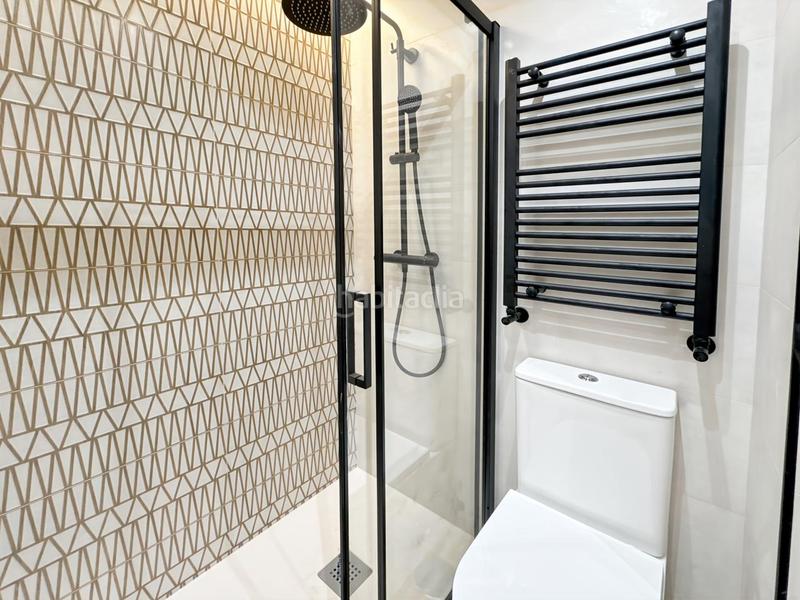 Foto 578d0c9e-c2b5-4a0b-bfb0-7ca873ec5511. Appartement avec chauffage dans Vinateros Madrid