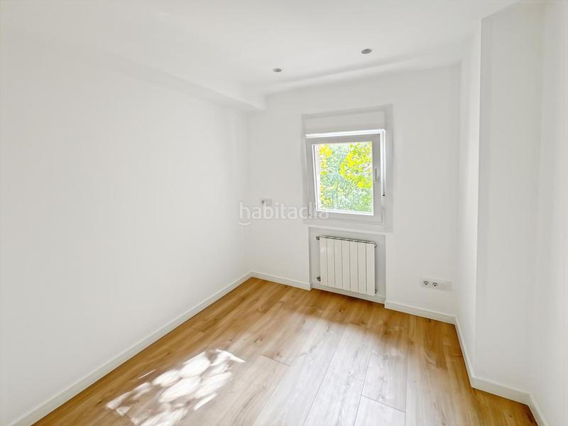 Foto b06bd674-e62d-4f32-b9ef-18ba52e9b483. Appartement avec chauffage dans Vinateros Madrid