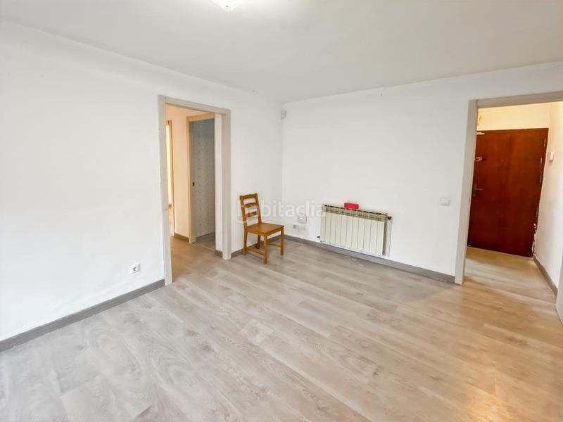 Foto 3b62a111-8c08-45f0-b507-753444a91844. Flat with heating in Media Legua Madrid