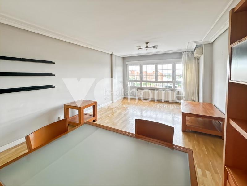 Foto a33d6a08-5247-45c4-93f0-c17917ca0429. Etagenwohnung mit heizung in Pavones Madrid