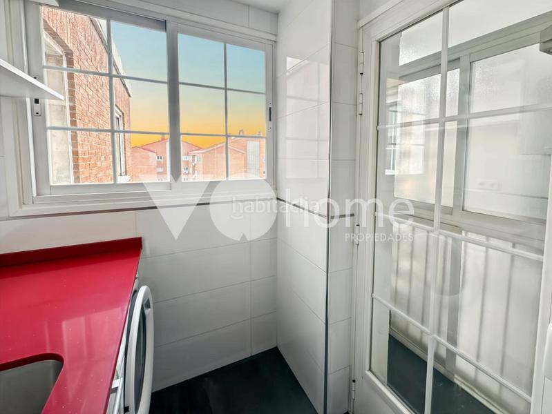 Foto 0754ae13-9f39-4763-aa8d-4f516c982fab. Flat with heating in Pavones Madrid