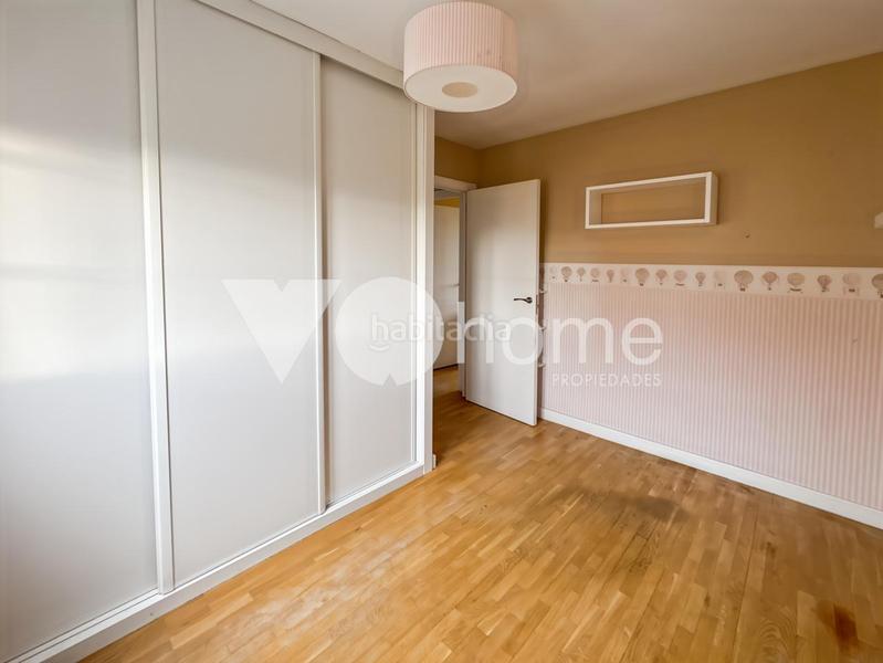 Foto 4e4d75d9-f4d9-43af-977f-387fd9a68e8e. Flat with heating in Pavones Madrid