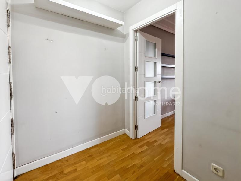 Foto b0d042d1-6129-4cb0-8a9e-87e046775035. Piso en Pavones Madrid