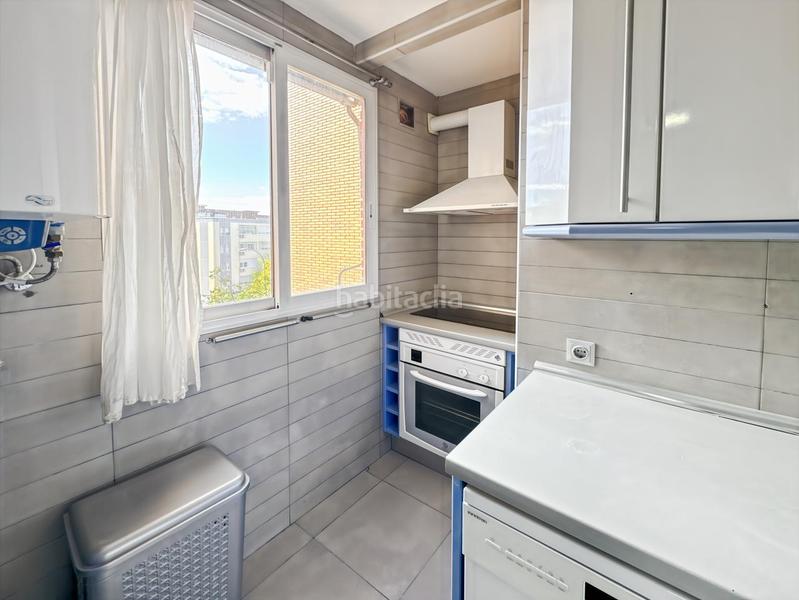 Foto b390fe42-bb4d-41c8-9a53-f6c35b982ff8. Flat with heating in Marroquina Madrid