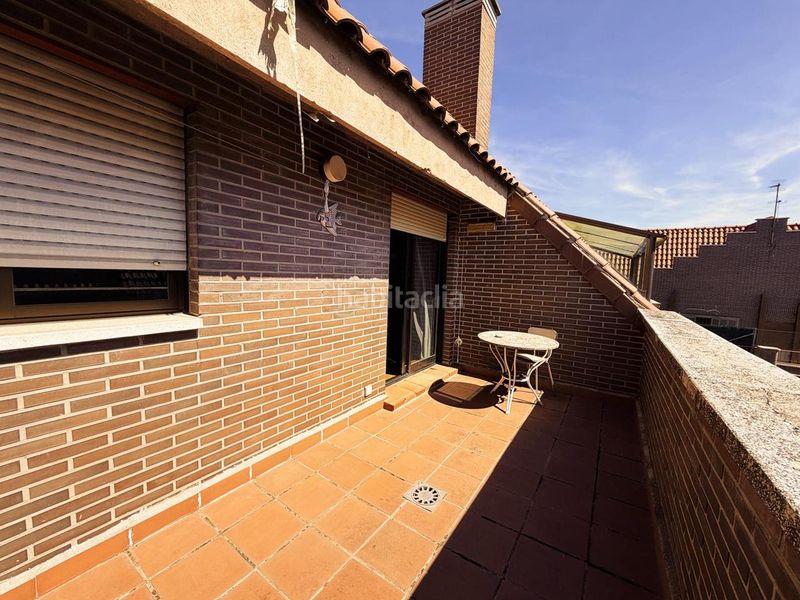 Foto 9a1890a5-21cc-42b0-a547-af2a18200037. Casa adossada amb aparcament piscina a Sector 3 Getafe
