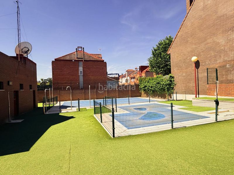 Foto b2aecc66-8635-4162-a96a-6b1ff7276165. Casa adossada amb aparcament piscina a Sector 3 Getafe