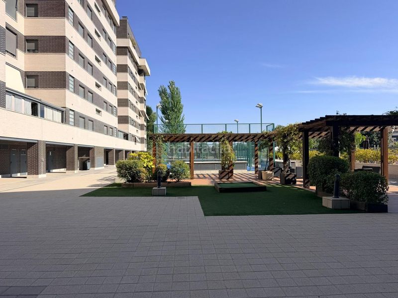 Foto 8a90cc0e-5653-4503-b5ac-512f129825a6. Pis amb calefacció aparcament piscina a Santa Eugenia Madrid