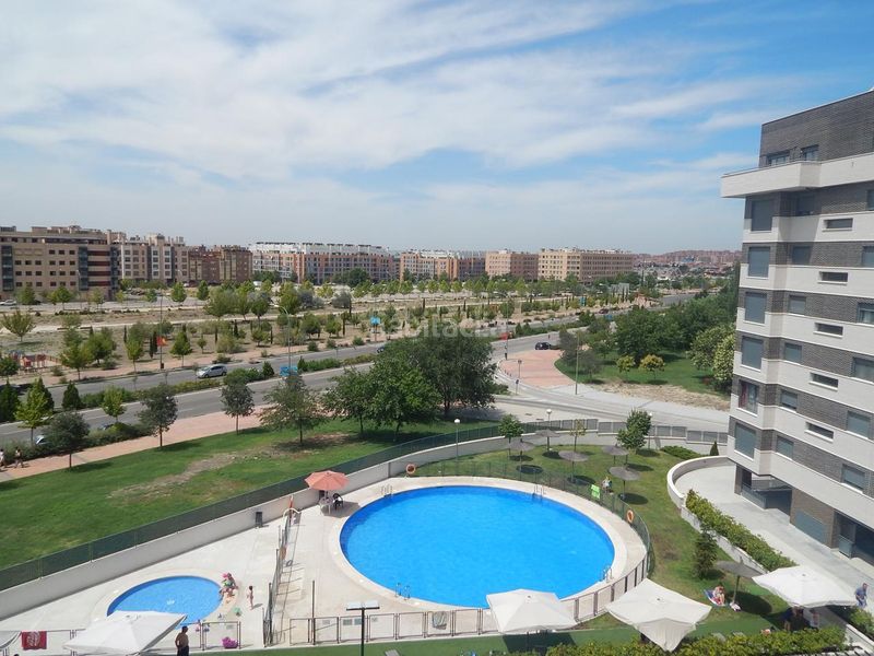 Foto ae05f96f-f282-4846-b6bc-8aabb56454cf. Pis amb calefacció aparcament piscina a Santa Eugenia Madrid