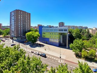Pis  Del camino de los vinateros. Piso en venta en cno. de los vinateros, madrid