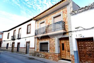 Masia  General mola. Casa en venta, miguel esteban, toledo