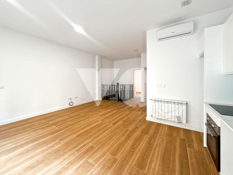 Foto f33650a7-ef8a-4ea0-b8f5-c1993db2e2b6. Dúplex  en venta, Pueblo Nuevo, ciudad lineal, en Madrid