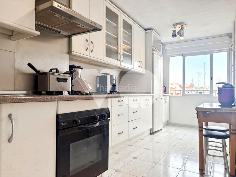 Foto a115c3ad-fb4c-404c-9d7a-72e3b599c845. Dúplex  en venta, Quintana, ciudad lineal, en Madrid