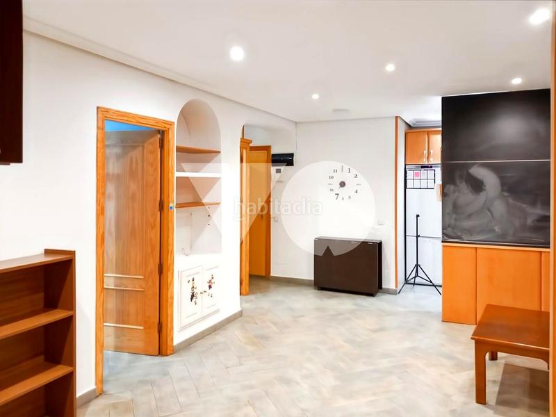 Foto 09fbd63e-327a-4318-b79a-5ea6db78cb78. Piso localvivienda en venta, Concepción, ciudad lineal, en Madrid