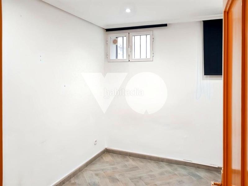 Foto d2444976-c838-4b2d-b392-0b8509801241. Piso localvivienda en venta, Concepción, ciudad lineal, en Madrid