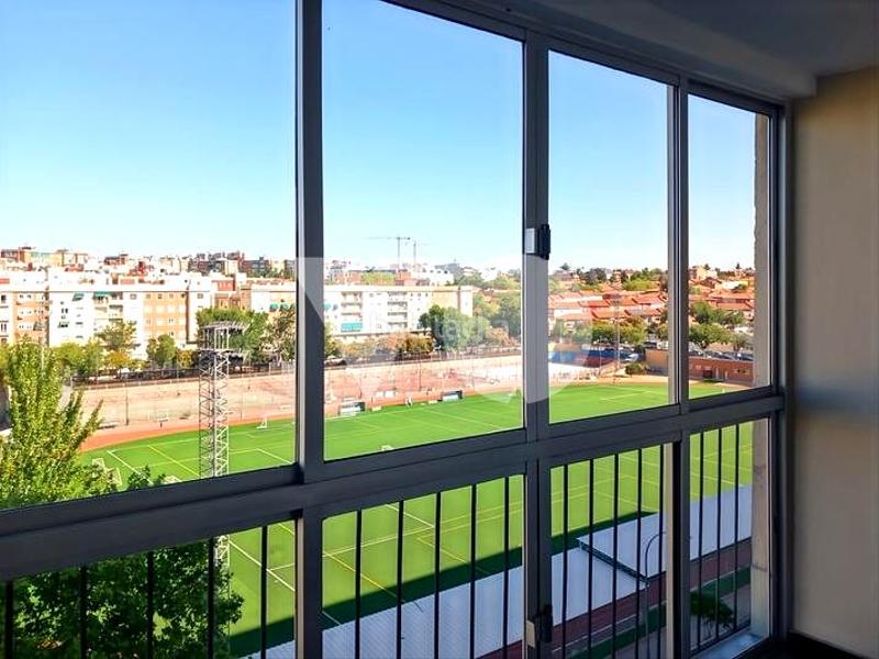 Foto 446c4744-08d3-41d1-86c2-05fd433a0ca7. Dúplex  en venta, Quintana, ciudad lineal, en Madrid