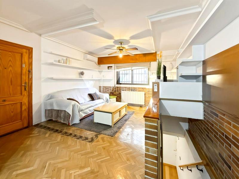 Foto 5cf08e1d-3bed-41e6-870d-560a4d75687f. Duplex avec chauffage dans Ventas Madrid
