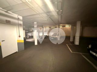 Aparcament cotxe a Del Cañaveral