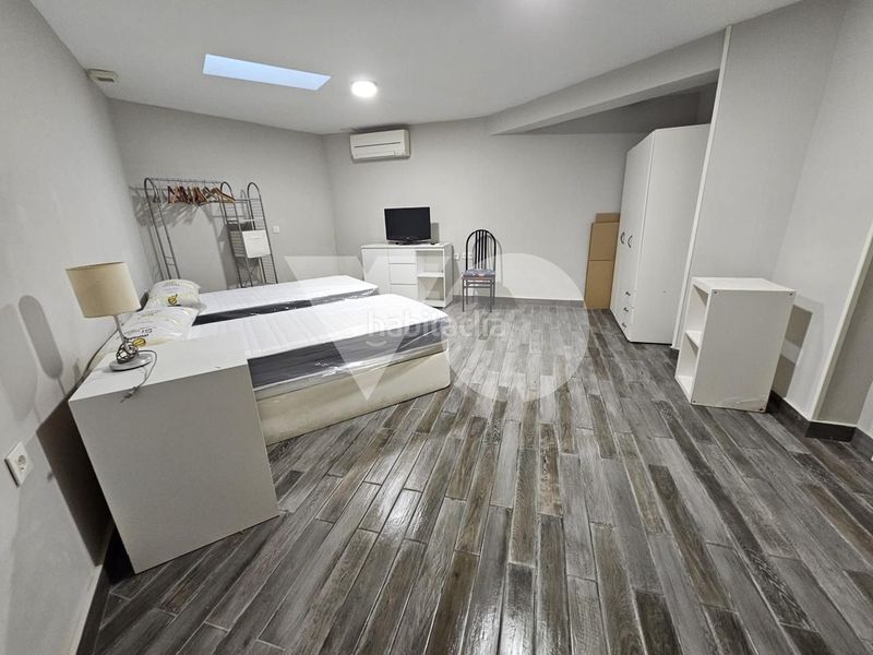 Foto c54317b3-8701-4469-9a36-9c592cb58733. Planta baixa a Ventas Madrid