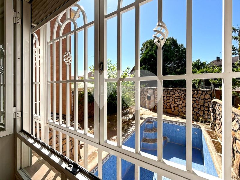 Foto a2636b9e-ef83-4324-8452-c469a01439c2. Casa adossada amb calefacció aparcament piscina a Arganda del Rey