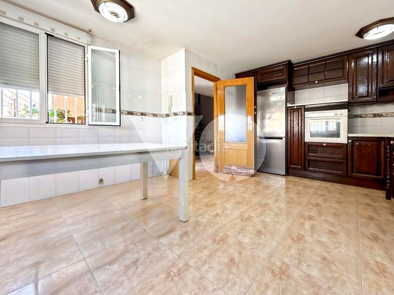 Foto c1a884ae-ea95-4639-9e7c-00e94864cce8. Casa adossada amb calefacció aparcament piscina a Arganda del Rey