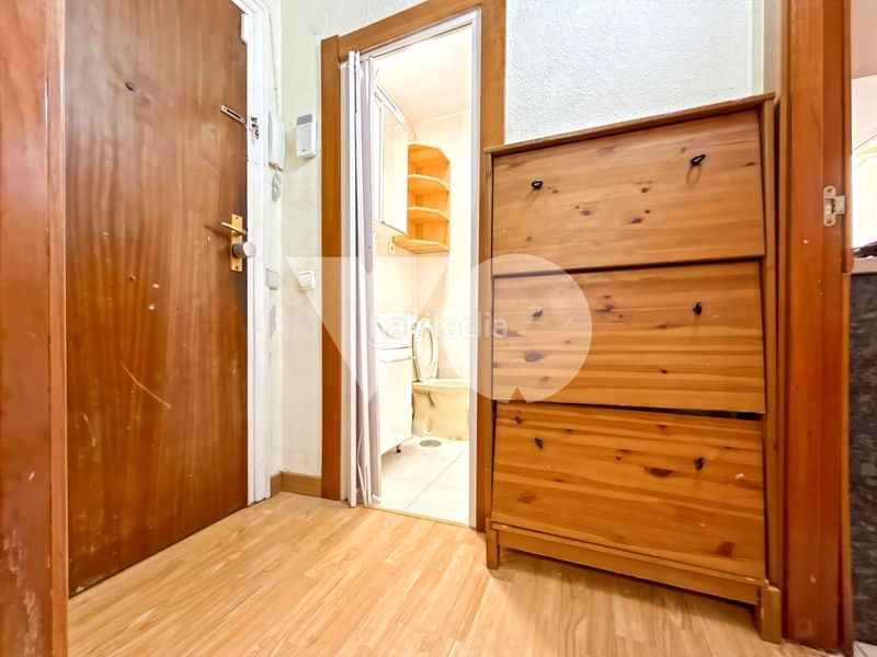 Foto 6f7cae6c-8e63-4384-87c2-473021ce20de. Planta baixa a Ventas Madrid