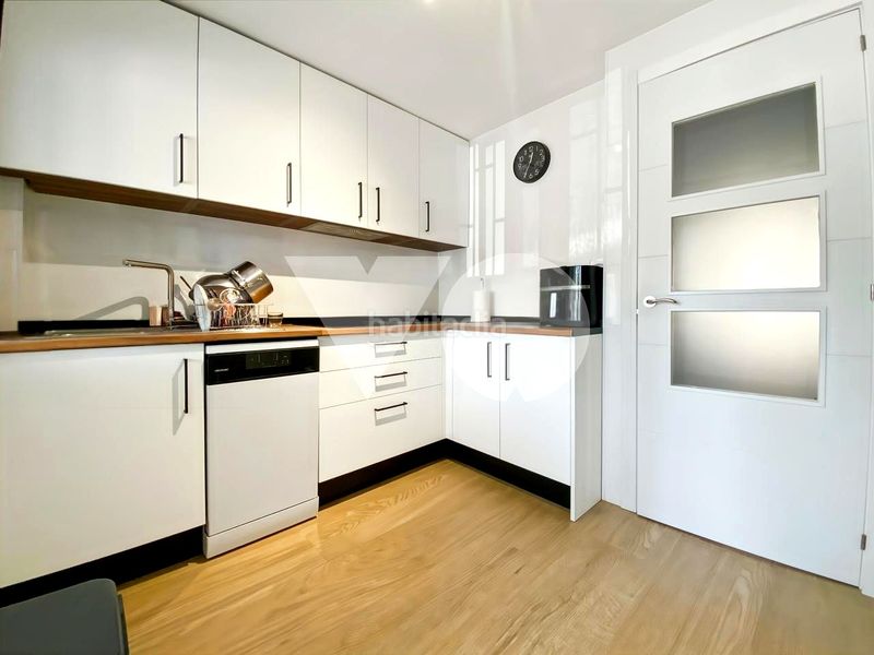Foto f0d5ac8a-4a7a-4313-87e0-a8a11f3bb634. Flat with heating in Ventas Madrid