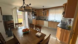 Maison jumelée à Centro. Chalet pareado en rivas centro