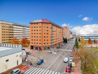 Appartement  De bernardino de pantorba. Piso en venta en ensanche de vallecas la gavia, villa de valleca