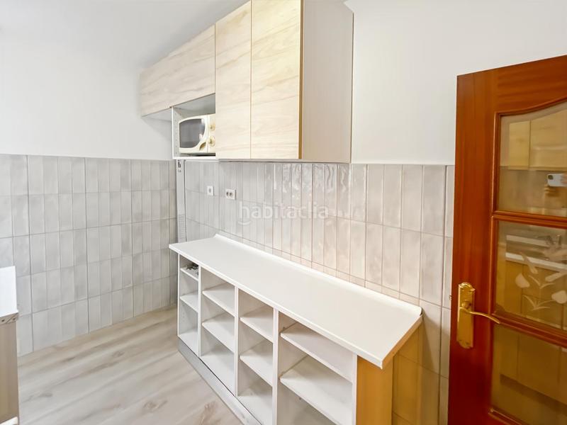 Foto 1fff8709-ab1a-4e16-a5ea-3532a185ad43. Piso  en venta en Numancia, puente de vallecas en Madrid