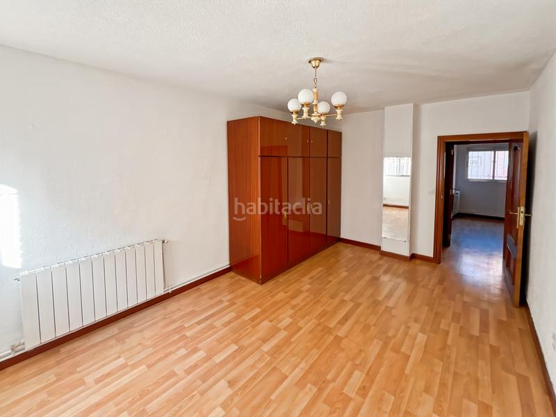 Foto a8d8dbd8-d2e1-4b03-8e02-d77a29b9cb24. Piso  en venta en Numancia, puente de vallecas en Madrid