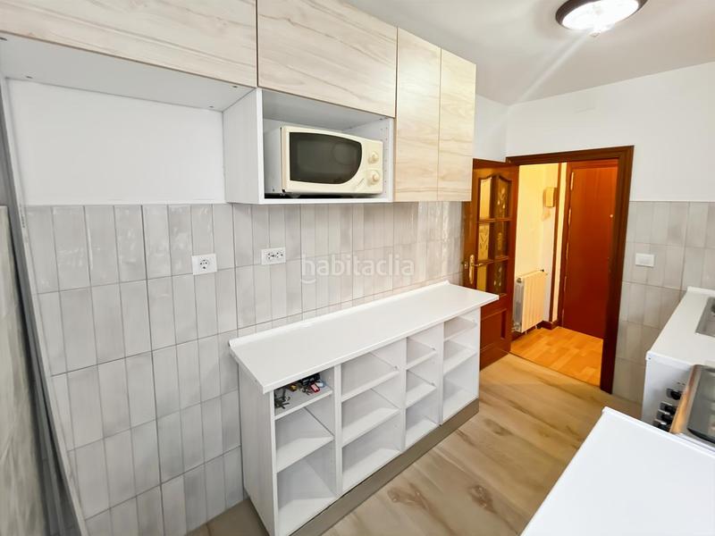 Foto b849f5a6-9b68-4775-b5e3-707f72209af5. Piso  en venta en Numancia, puente de vallecas en Madrid