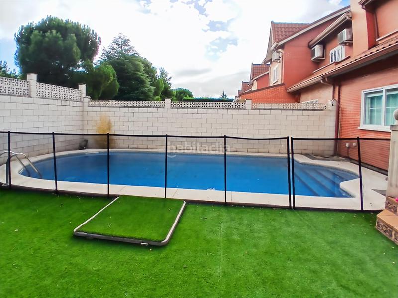 Foto 6052ad78-9bd9-429a-9acd-343f6a4d3ba7. Doppelhaus mit heizung parking pool in Urbanizaciones Rivas - Vaciamadrid